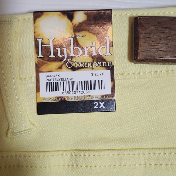 Hybrid & Co. Women's Plus Size 2X Yellow Shaping Hyper Stretch Bermuda Shorts - Picture 4 of 4